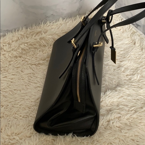 Camelia Roma Handbag - Picture 3 of 6